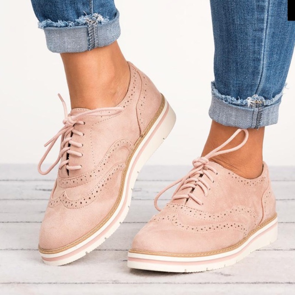 Women's Lace Up Perforated Oxfords Shoes